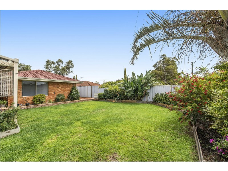 33 Amethyst Place, Maida Vale WA 6057