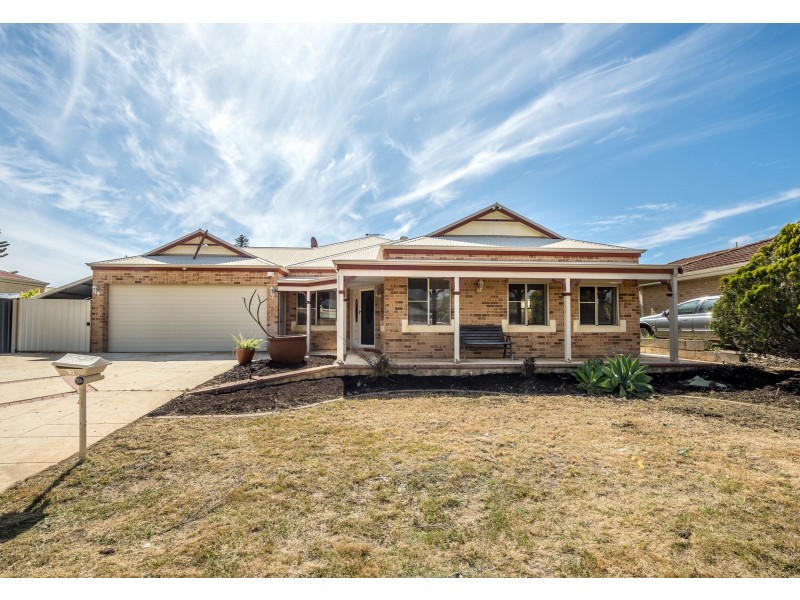 16 Camargue Green, Secret Harbour WA 6173