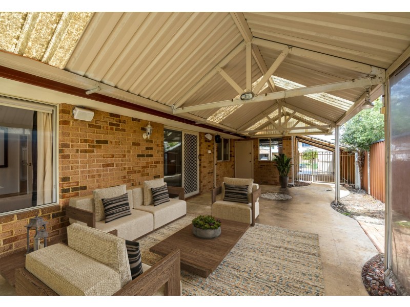 16 Camargue Green, Secret Harbour WA 6173