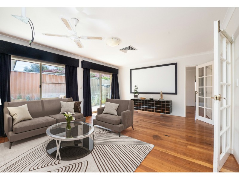 16 Camargue Green, Secret Harbour WA 6173