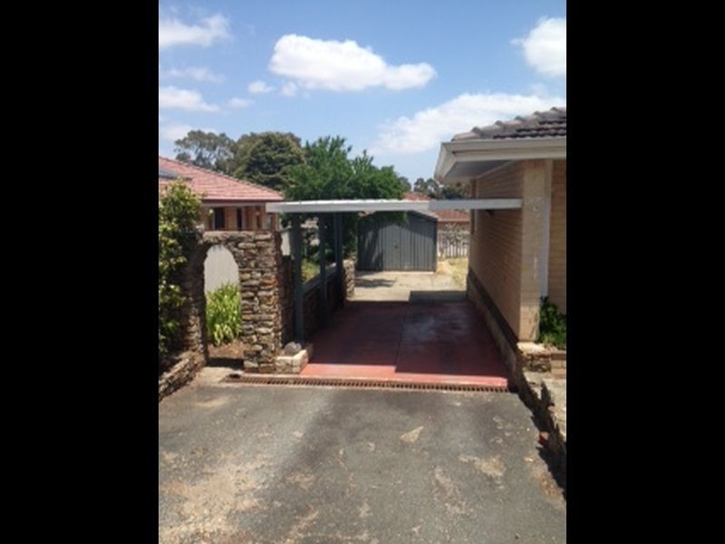 2 Brooks Street, Kalamunda WA 6076