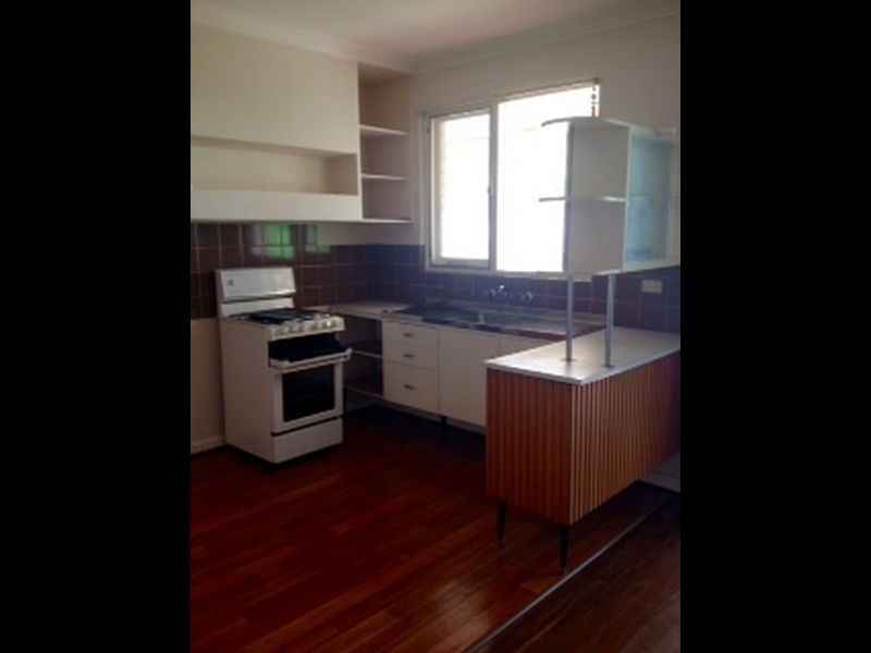 2 Brooks Street, Kalamunda WA 6076