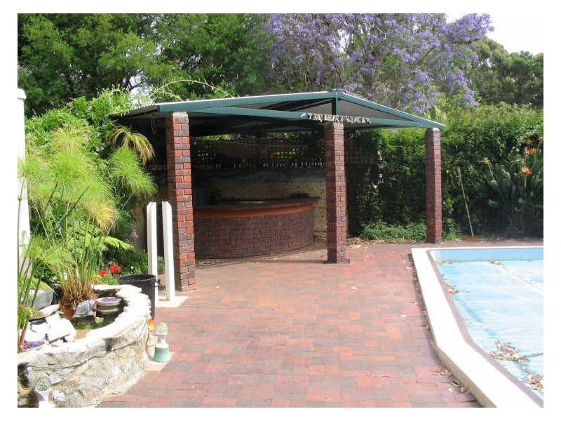 21 Gilroy Way, Lesmurdie WA 6076