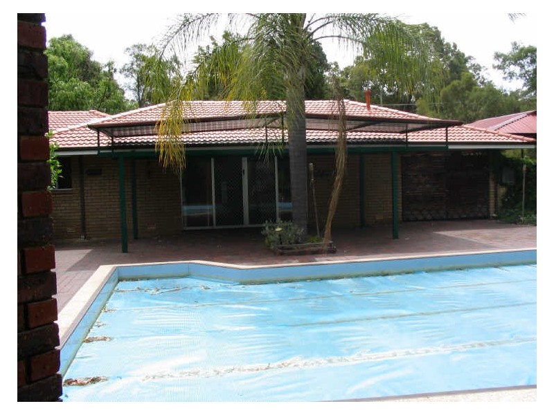 21 Gilroy Way, Lesmurdie WA 6076