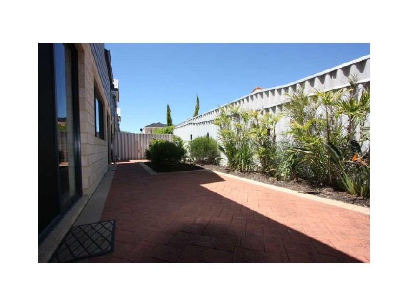 26 B Windemere Crescent, Nollamara WA 6061