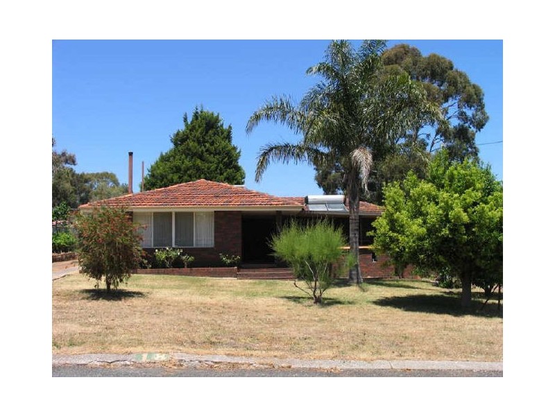 18 Lewis Road, Kalamunda WA 6076