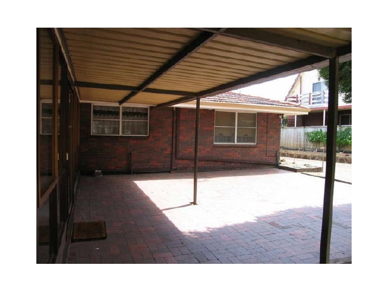 18 Lewis Road, Kalamunda WA 6076