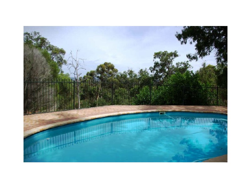 1 Katta Place, Kalamunda WA 6076