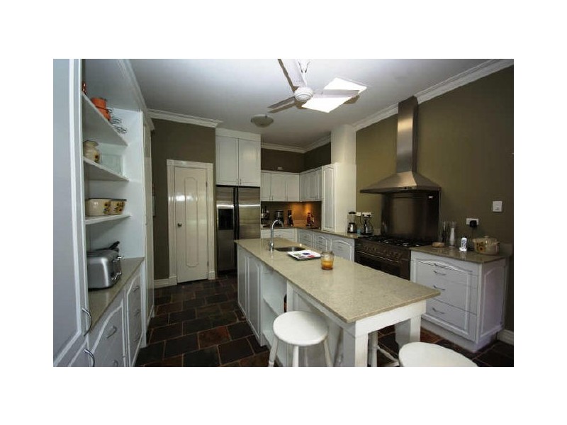 1 Katta Place, Kalamunda WA 6076