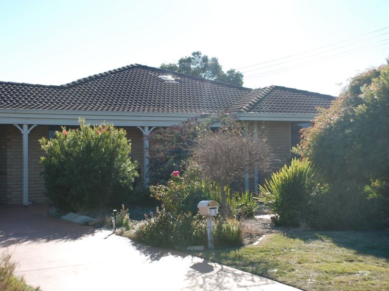 15 Madderson Road, High Wycombe WA 6057