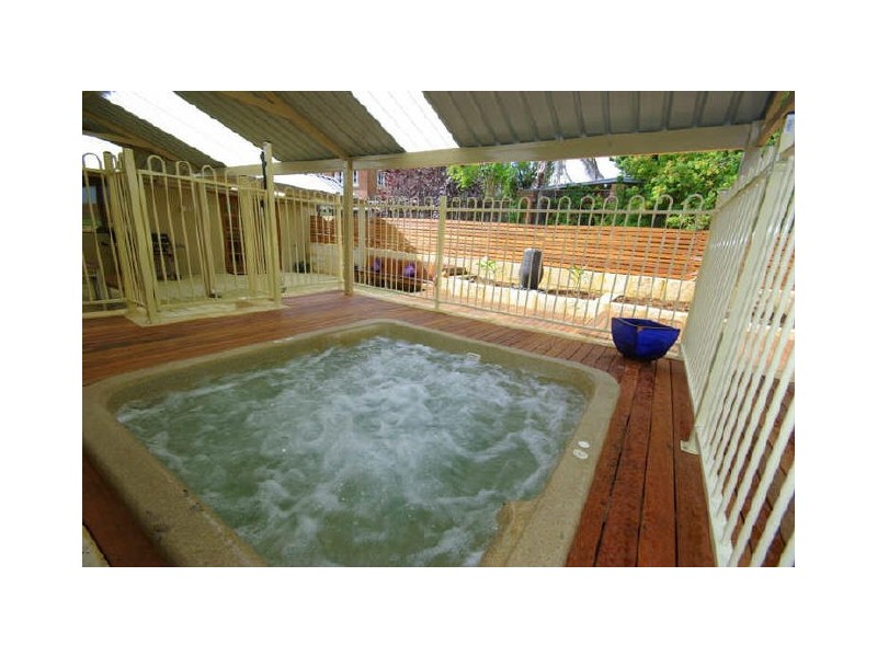 15 Snowball Road, Kalamunda WA 6076