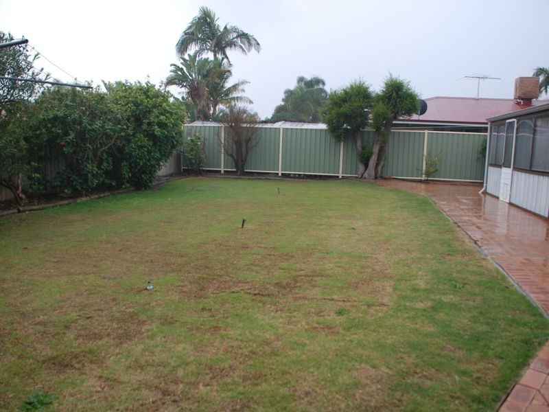 16 Ilex Way, Forrestfield WA 6058