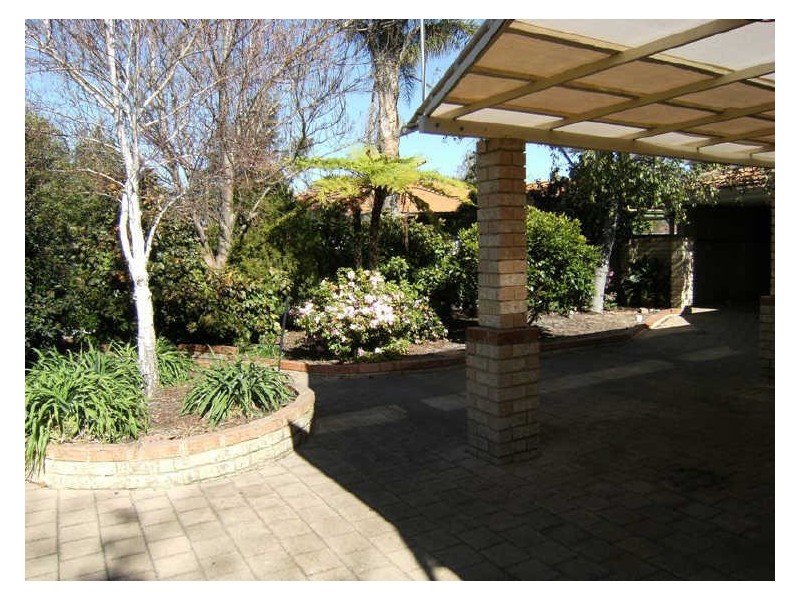 13 Koongee Cross, High Wycombe WA 6057