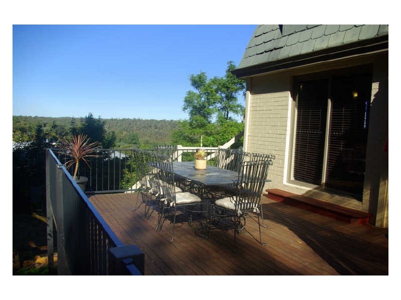52 Basildon Road, Lesmurdie WA 6076