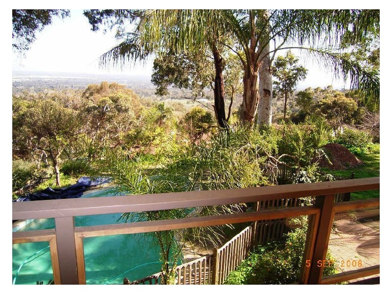 11 Prospect Crescent, Kalamunda WA 6076