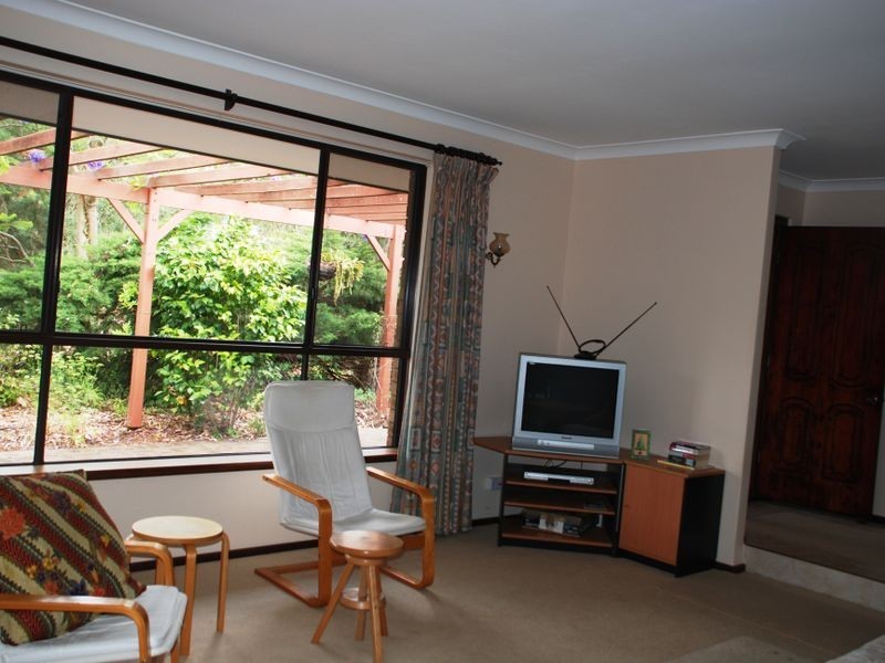 21 Carob Tree Place, Lesmurdie WA 6076