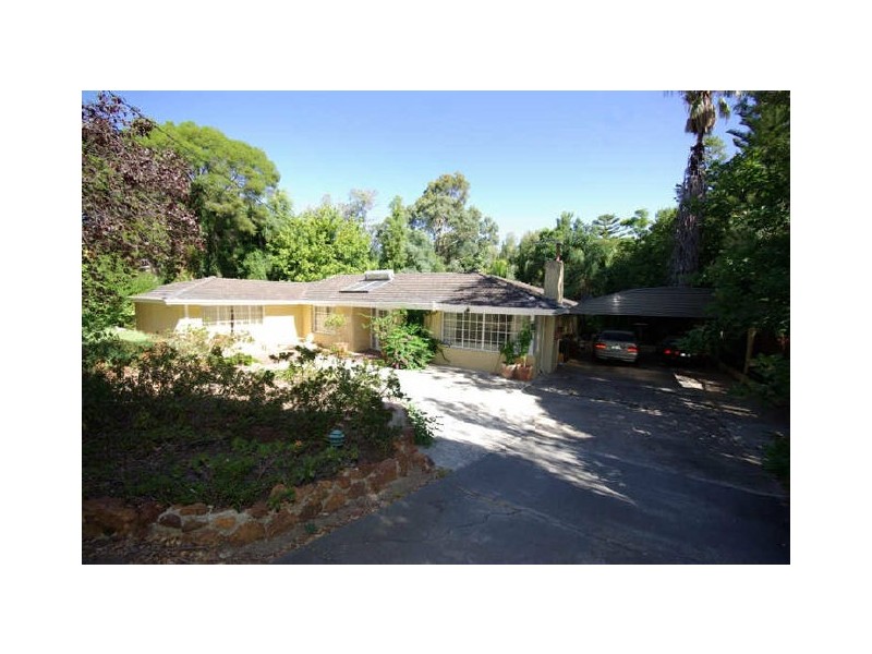 73 Falls Road, Lesmurdie WA 6076