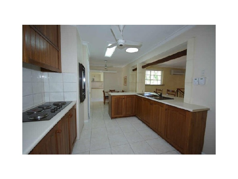 73 Falls Road, Lesmurdie WA 6076