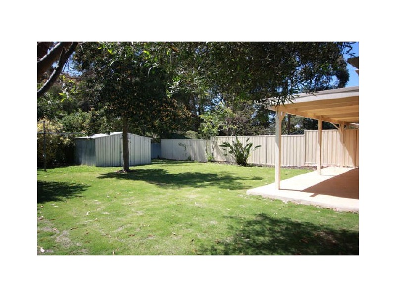 5 Anita Place, Lesmurdie WA 6076