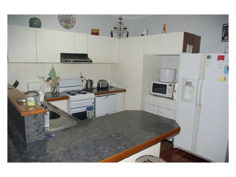 123 Hill View Terrace, St James WA 6102