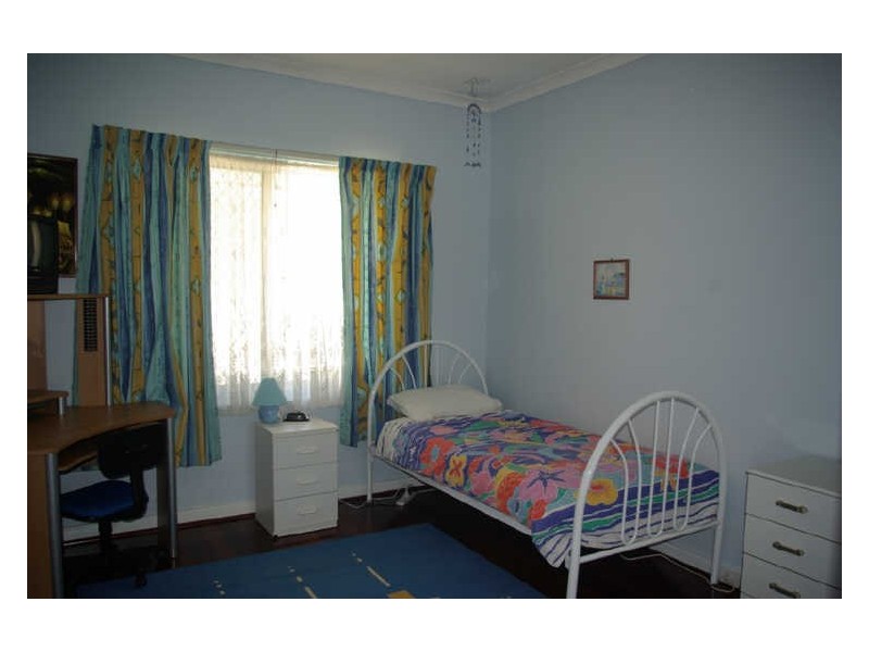 123 Hill View Terrace, St James WA 6102