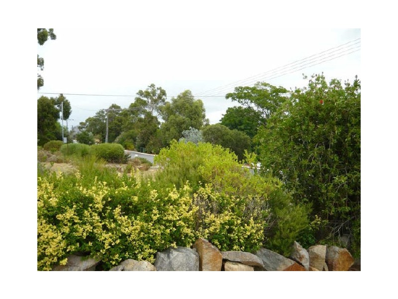 22 Gray Road, Gooseberry Hill WA 6076