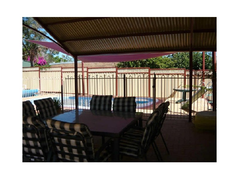 5 Lawnbrook Road West, Walliston WA 6076