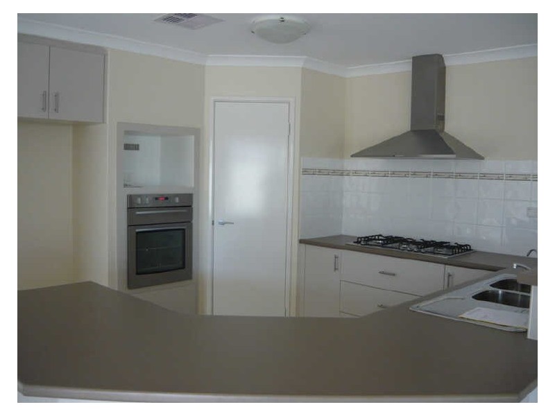 3/34 Central Road, Kalamunda WA 6076