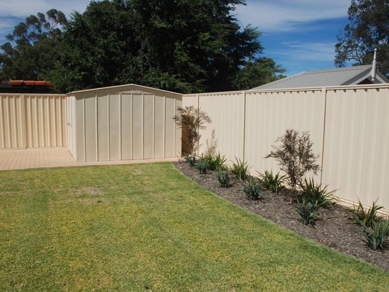 4/34 Central Road, Kalamunda WA 6076