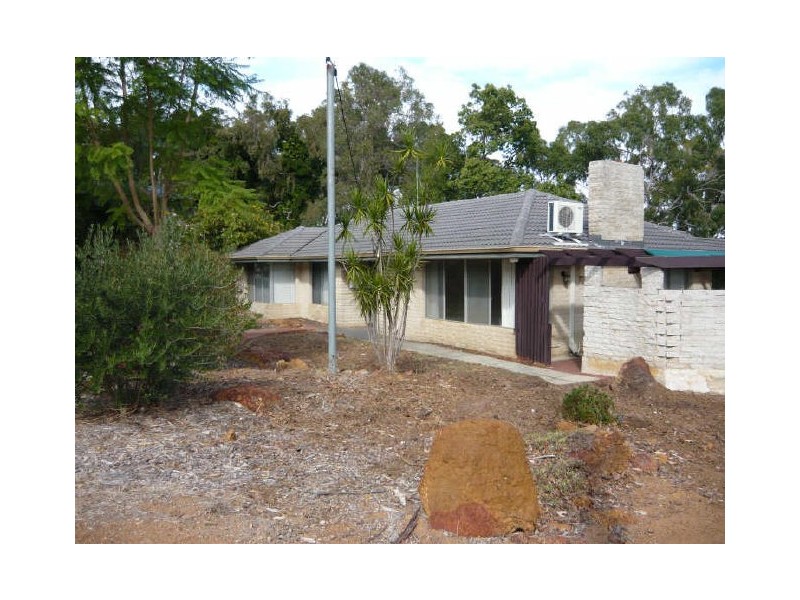 43 Falls Road, Lesmurdie WA 6076