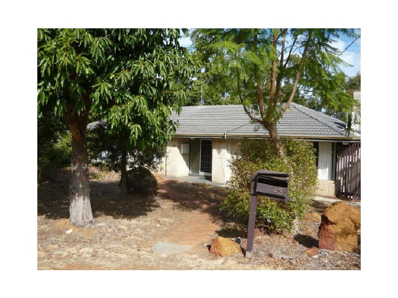 43 Falls Road, Lesmurdie WA 6076