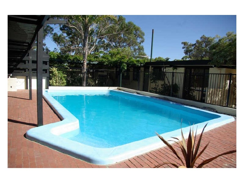 4 Hart Road, Lesmurdie WA 6076