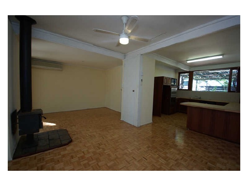 4 Hart Road, Lesmurdie WA 6076