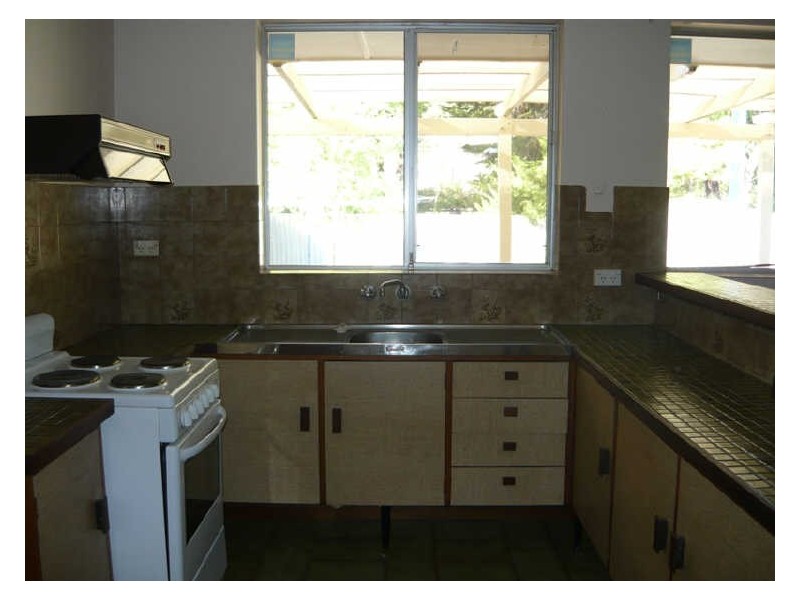 7 Anita Place, Lesmurdie WA 6076