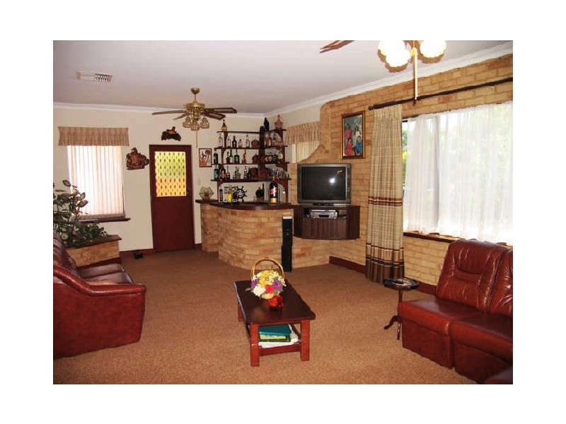 12 Gum Grove, Guildford WA 6055