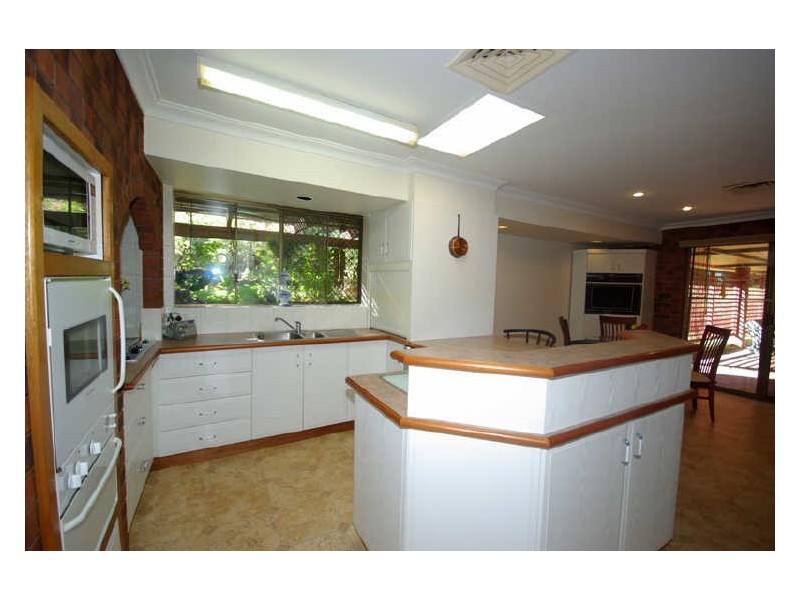 19 Holly Way East, Kalamunda WA 6076