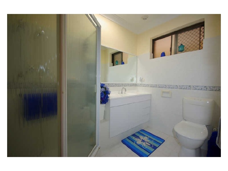 19 Holly Way East, Kalamunda WA 6076