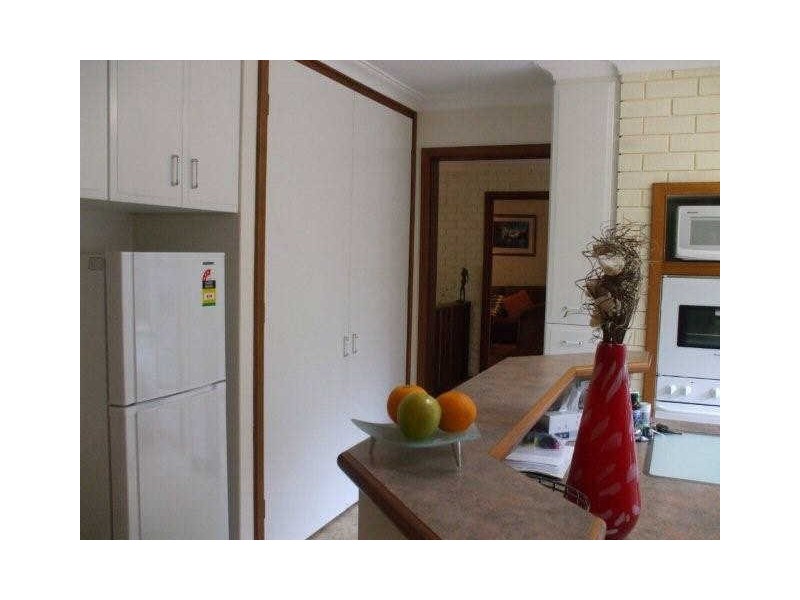 19 Holly Way East, Kalamunda WA 6076