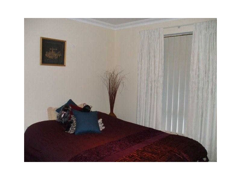 19 Holly Way East, Kalamunda WA 6076