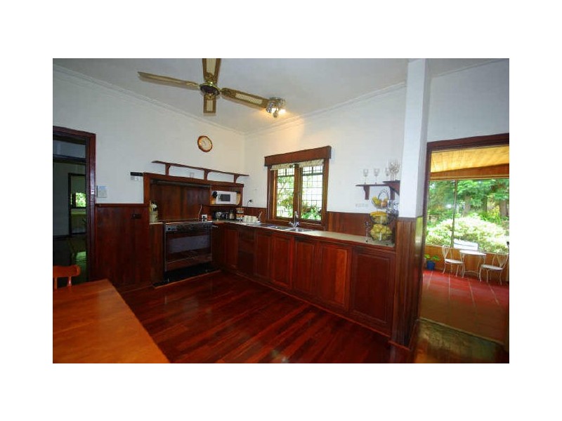 5 Grace Road, Kalamunda WA 6076