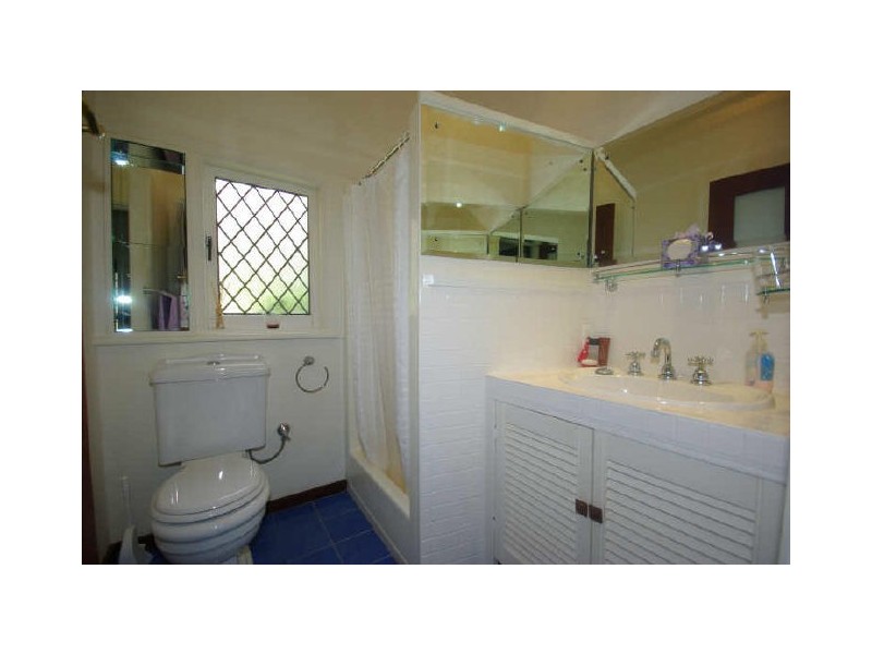 5 Grace Road, Kalamunda WA 6076