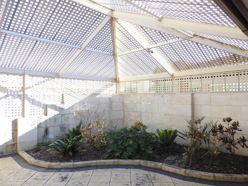 12 Darling Court, Maddington WA 6109