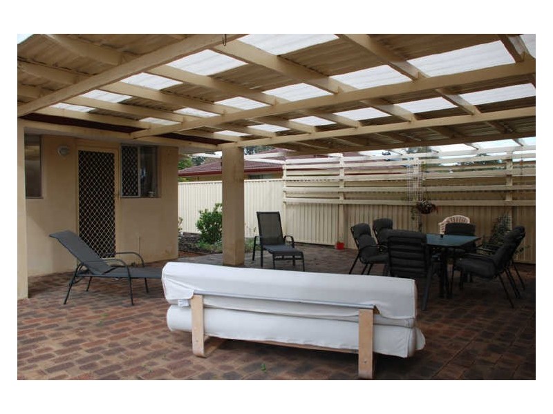 5 Lincoln Road, Forrestfield WA 6058