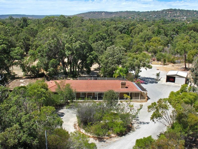 21 Quenington Court, Maida Vale WA 6057