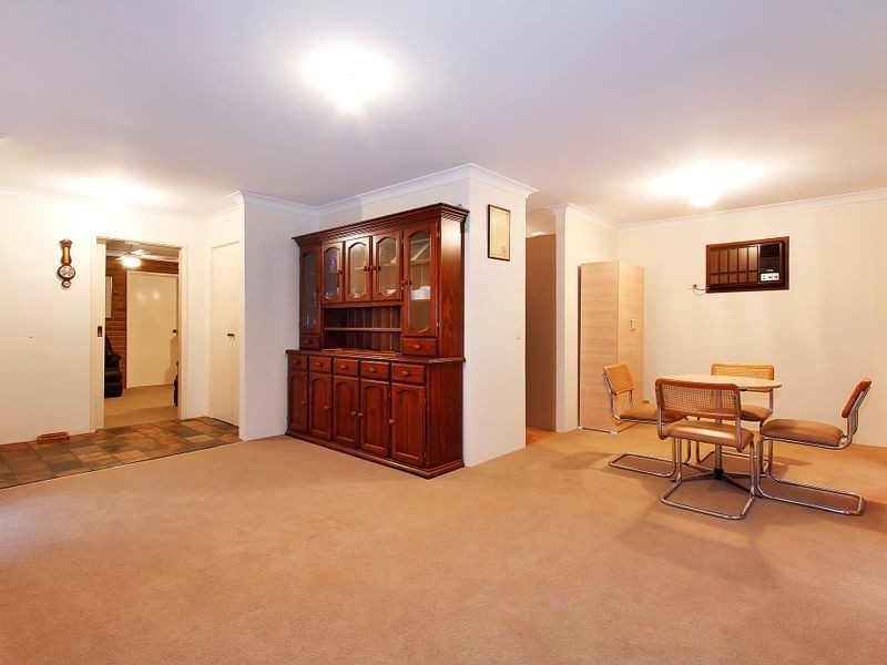 21 Quenington Court, Maida Vale WA 6057