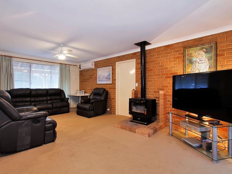 21 Quenington Court, Maida Vale WA 6057