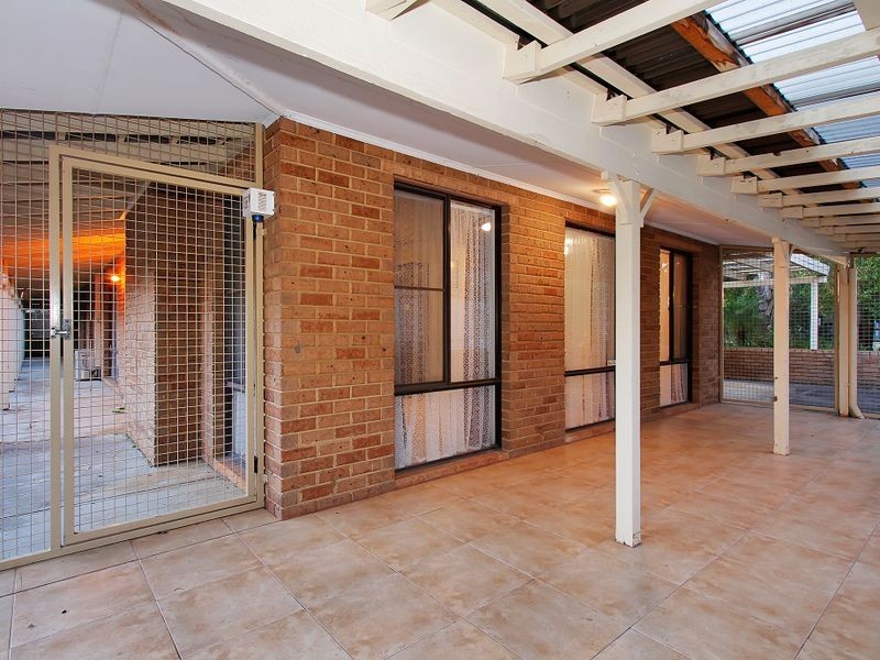 21 Quenington Court, Maida Vale WA 6057