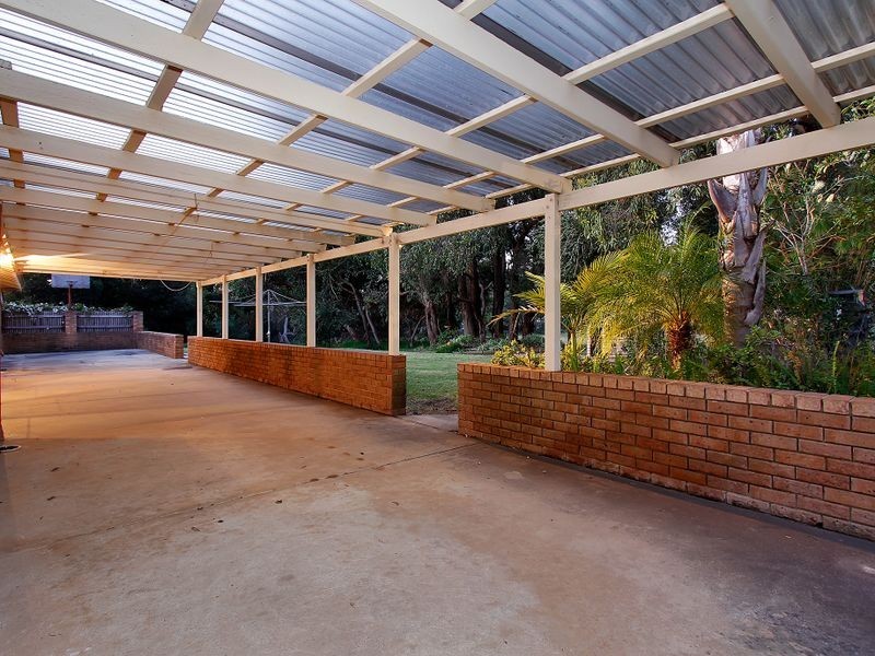 21 Quenington Court, Maida Vale WA 6057