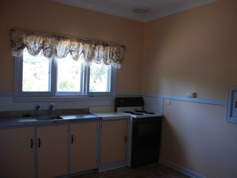 6 Lane Road, Kalamunda WA 6076