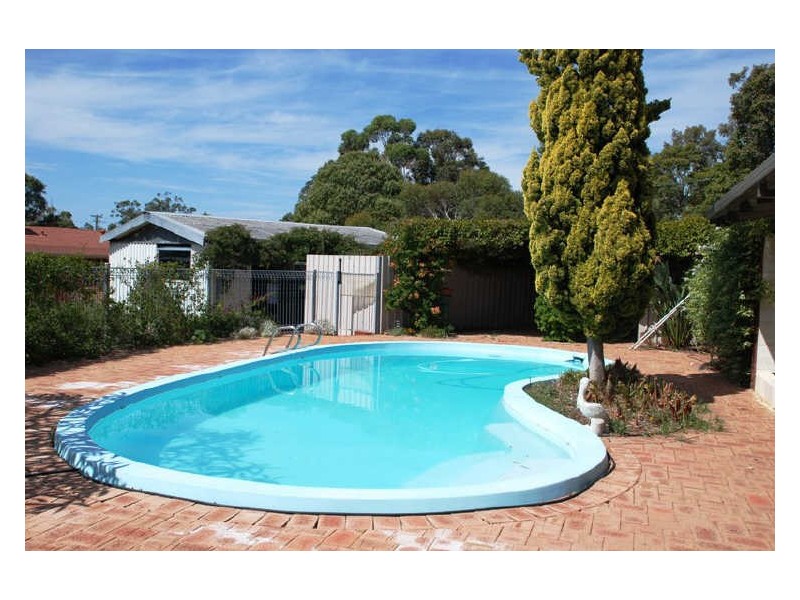 1 Hart Street, Lesmurdie WA 6076